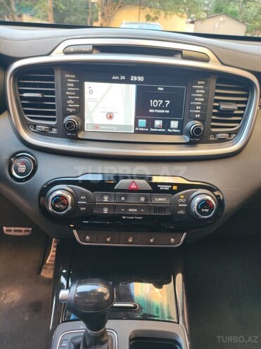 Kia Sorento-11