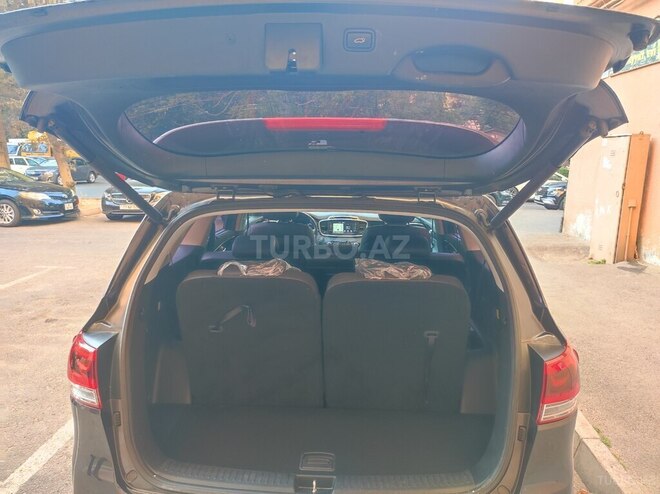 Kia Sorento-14