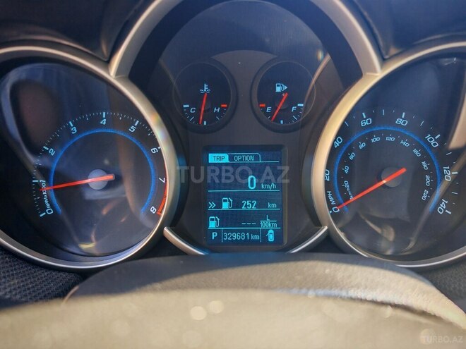 Chevrolet Cruze 2014, 329,000 km - 1.4 l - Tovuz