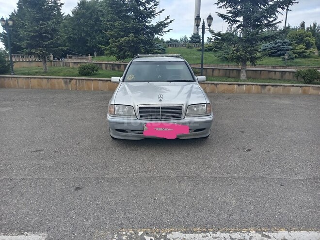 Mercedes C 220 d 1999, 56,253 km - 2.2 l - Qusar