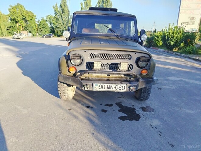 UAZ 469 1979, 256,000 km - 2.4 л - Qax