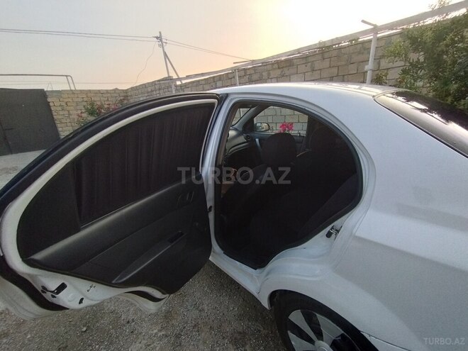 Chevrolet Aveo 2011, 328,000 km - 1.4 l - Şirvan