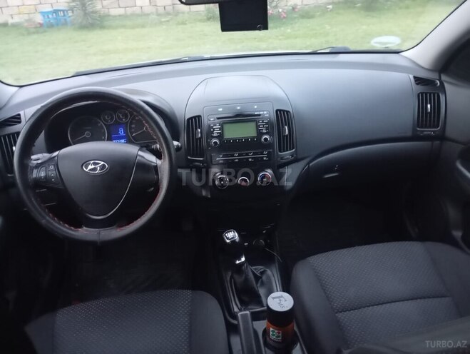 Hyundai i30 2011, 277,000 km - 1.4 л - Zərdab