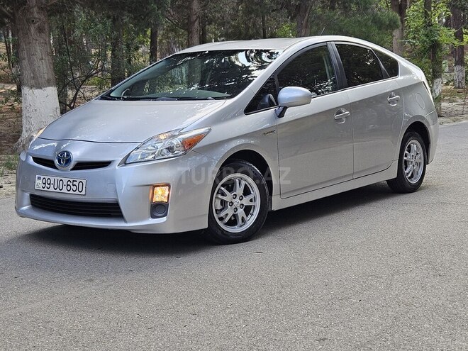 Toyota Prius-5