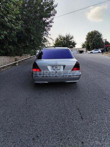 Mercedes C 230 2000, 223,000 km - 2.3 l - Bərdə