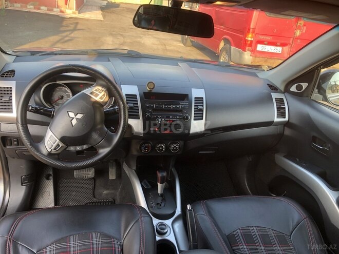 Mitsubishi Outlander 2007, 402,336 km - 3.0 л - Bakı