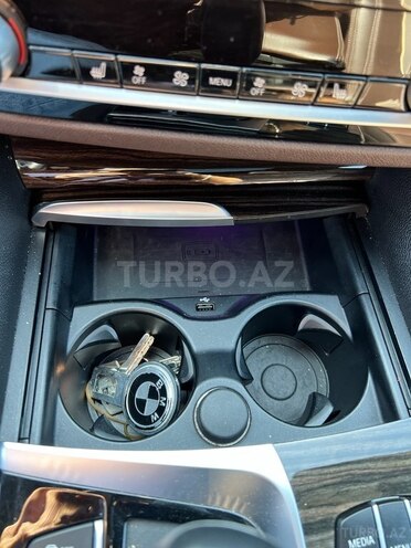 BMW 530-19