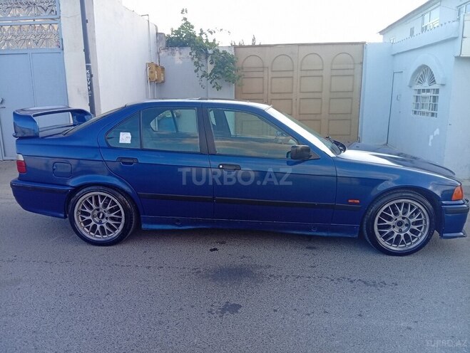 BMW 320 1998, 330,000 km - 2.0 l - Sumqayıt