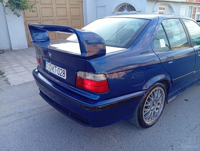 BMW 320 1998, 330,000 km - 2.0 l - Sumqayıt