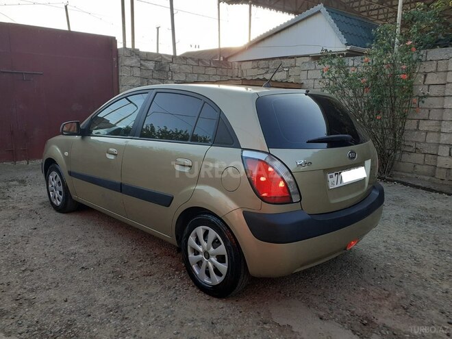 Kia Rio 2005, 230,000 km - 1.4 l - Biləsuvar