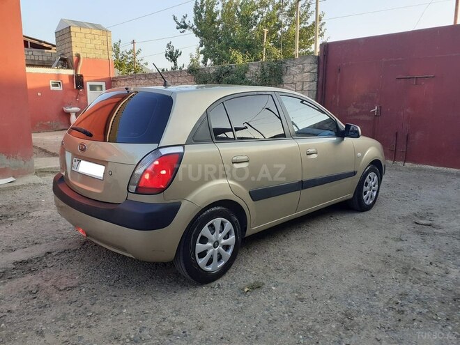 Kia Rio 2005, 230,000 km - 1.4 l - Biləsuvar