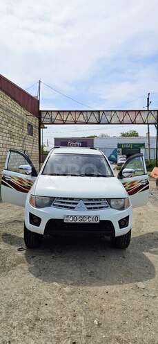 Mitsubishi L200 2008, 260,000 km - 2.5 l - Bakı