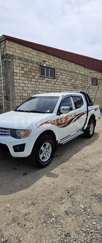 Mitsubishi L200 2008, 260,000 km - 2.5 l - Bakı