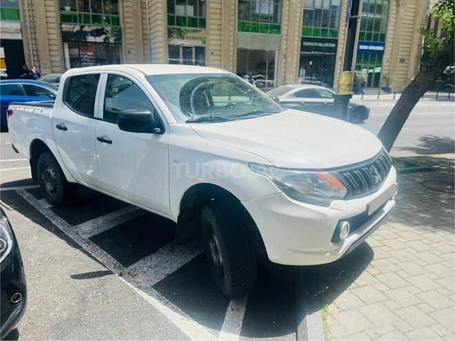 Mitsubishi L200 2019, 307,000 km - 2.4 л - Bakı