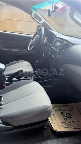 Mitsubishi L200 2019, 307,000 km - 2.4 л - Bakı