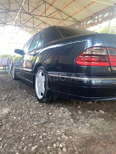 Mercedes E 200 2000, 287,300 km - 2.0 l - Bakı