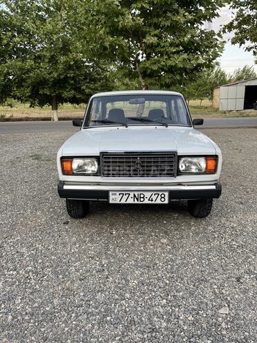 LADA (VAZ) 2107-1