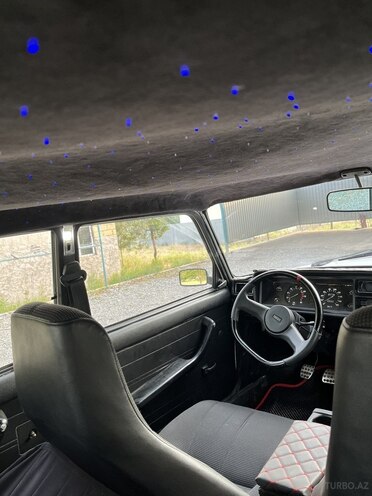 LADA (VAZ) 2107-2