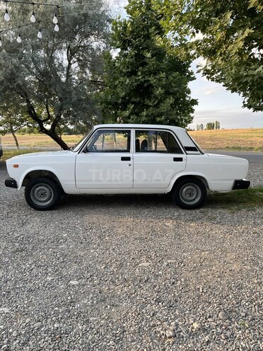 LADA (VAZ) 2107-15