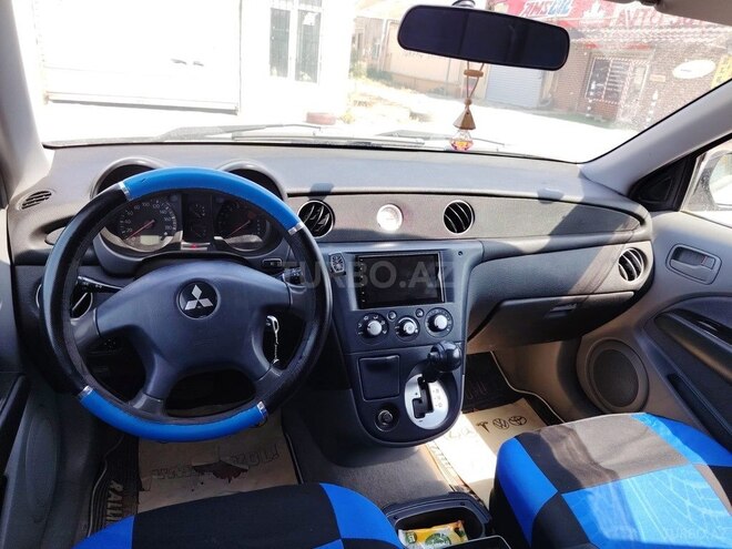 Mitsubishi Airtrek 2002, 300,000 km - 2.0 л - Bakı