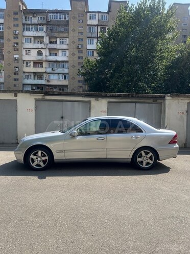 Mercedes C 200 2001, 290,000 km - 2.0 l - Bakı