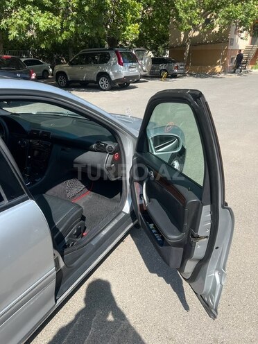 Mercedes C 200 2001, 290,000 km - 2.0 l - Bakı