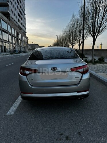 Kia K5-4