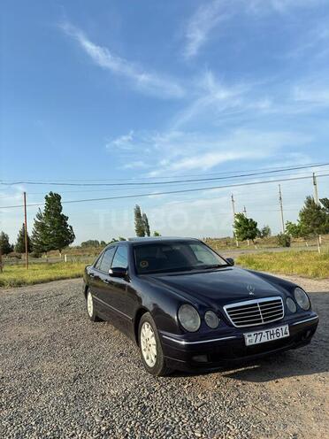 Mercedes E 270 1999, 288,000 km - 2.7 л - İmişli