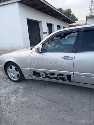 Mercedes E 220 d 2001, 456,000 km - 2.2 l - İmişli