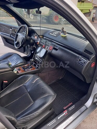 Mercedes E 220 d 2001, 456,000 km - 2.2 l - İmişli