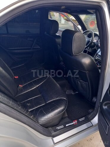Mercedes E 220 d 2001, 456,000 km - 2.2 l - İmişli