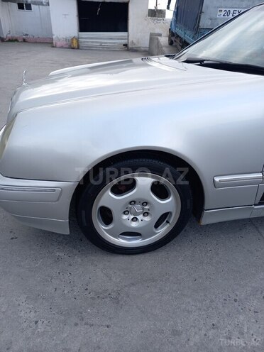 Mercedes E 220 d 2001, 456,000 km - 2.2 l - İmişli