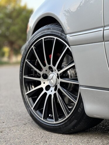 Mercedes C 230 2000, 265,000 km - 2.3 л - Saatlı
