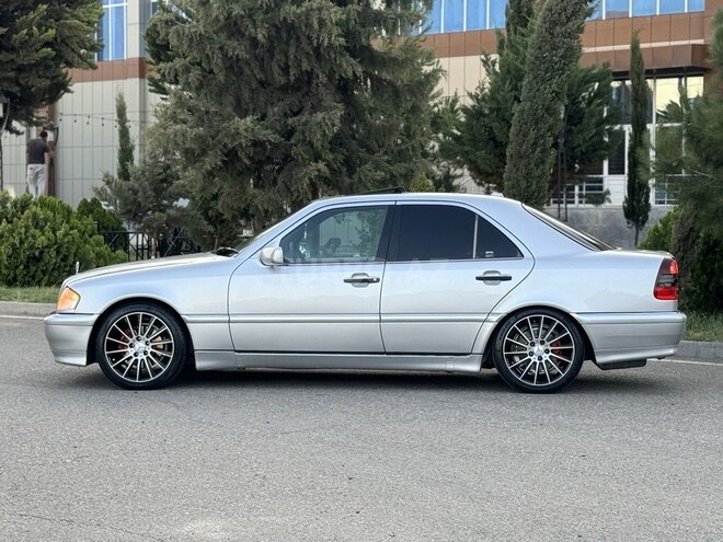 Mercedes C 230 2000, 265,000 km - 2.3 л - Saatlı