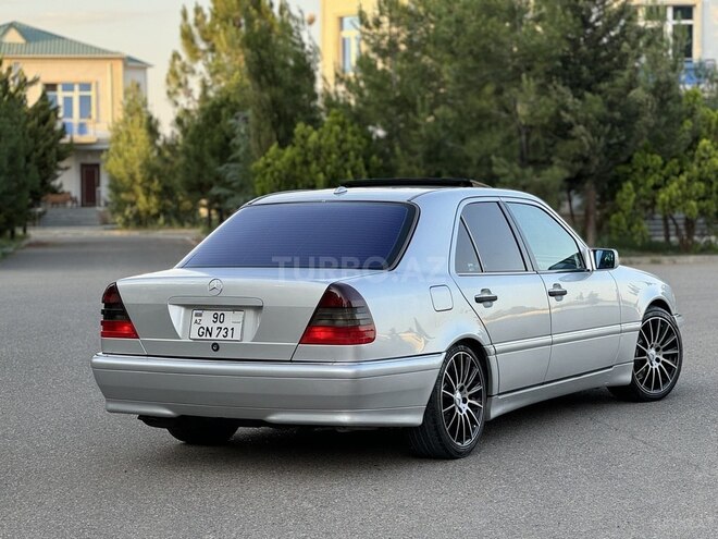 Mercedes C 230 2000, 265,000 km - 2.3 л - Saatlı