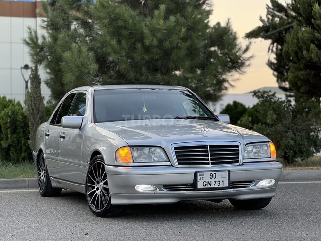Mercedes C 230 2000, 265,000 km - 2.3 л - Saatlı