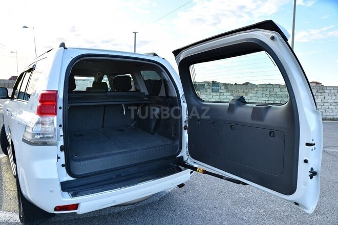 Toyota Land Cruiser Prado-20