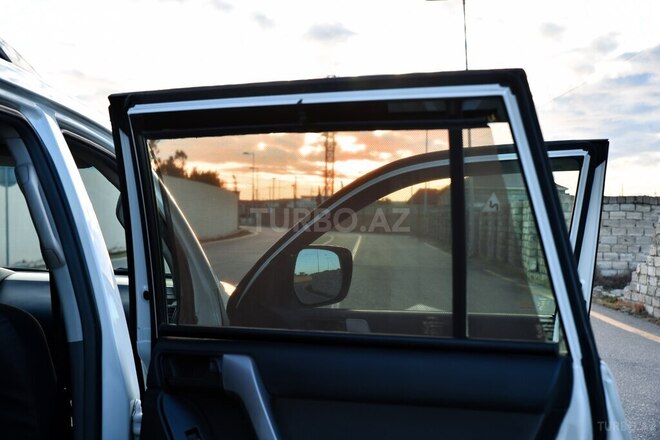 Toyota Land Cruiser Prado-19