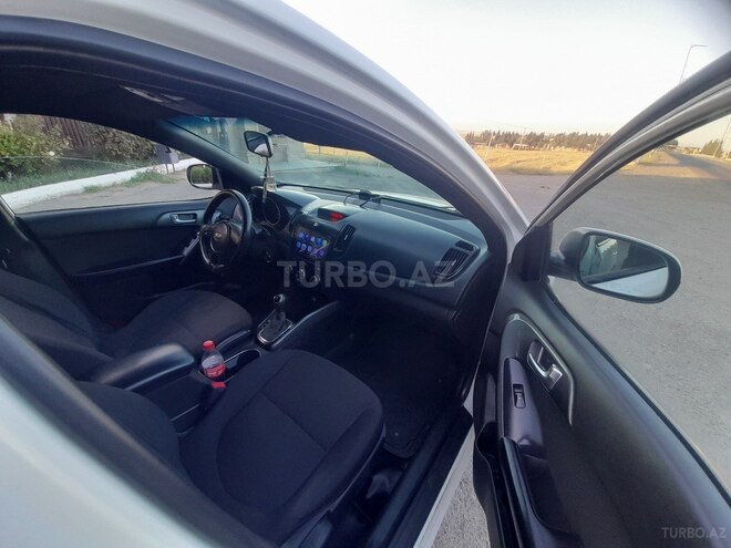Kia Cerato 2012, 265,231 km - 1.6 l - Qazax