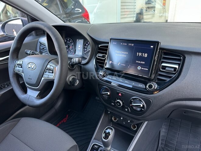 Hyundai Accent 2021, 73,000 km - 1.6 l - Bakı