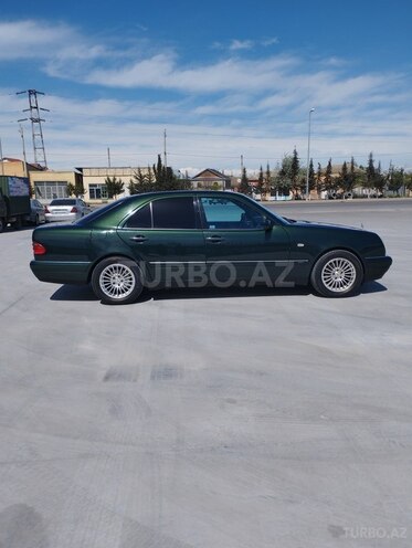 Mercedes E 240 1997, 350,000 km - 2.4 l - Sabirabad