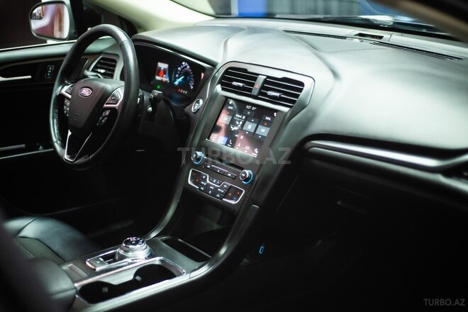 Ford Fusion (North America)-17