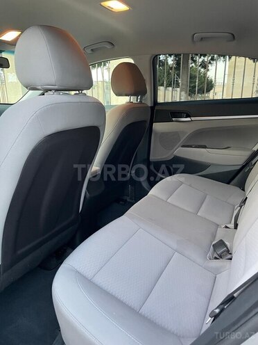 Hyundai Elantra 2019, 108,000 km - 2.0 l - Bakı