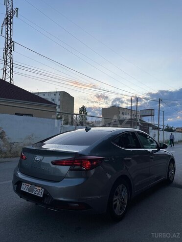 Hyundai Elantra 2019, 108,000 km - 2.0 l - Bakı