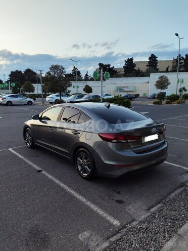 Hyundai Elantra 2018, 84,600 km - 2.0 l - Bakı