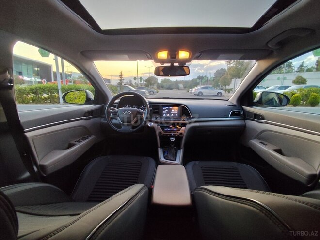 Hyundai Elantra 2018, 84,600 km - 2.0 l - Bakı