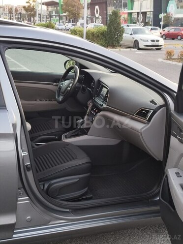 Hyundai Elantra 2018, 84,600 km - 2.0 l - Bakı