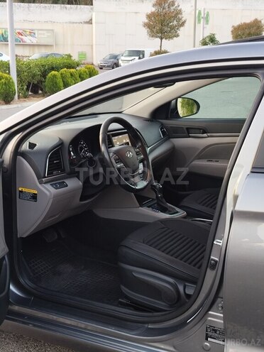 Hyundai Elantra 2018, 84,600 km - 2.0 l - Bakı