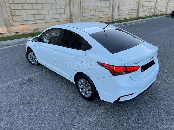 Hyundai Accent 2019, 129,900 km - 1.6 l - Bakı