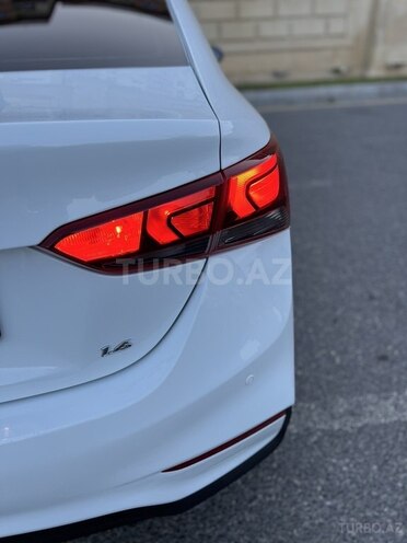 Hyundai Accent 2019, 129,900 km - 1.6 l - Bakı